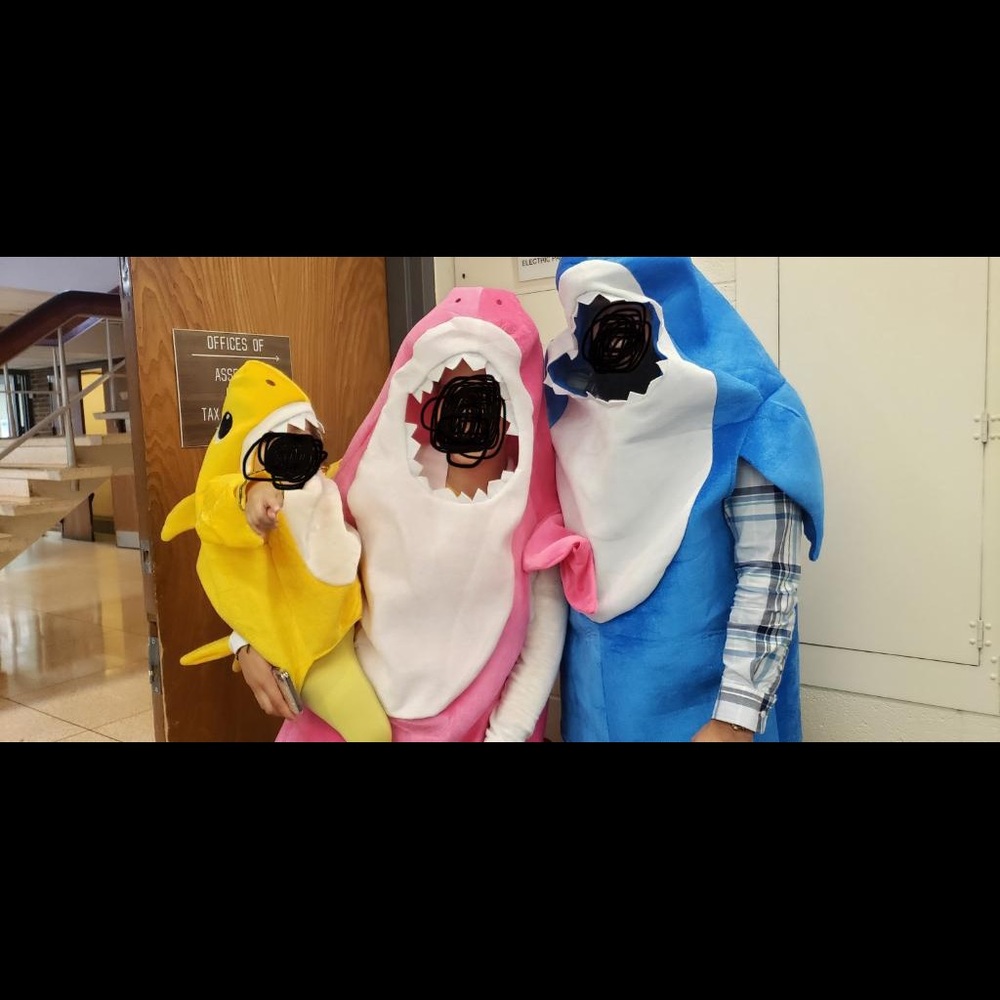 Mommy shark daddy shark and baby shark costume